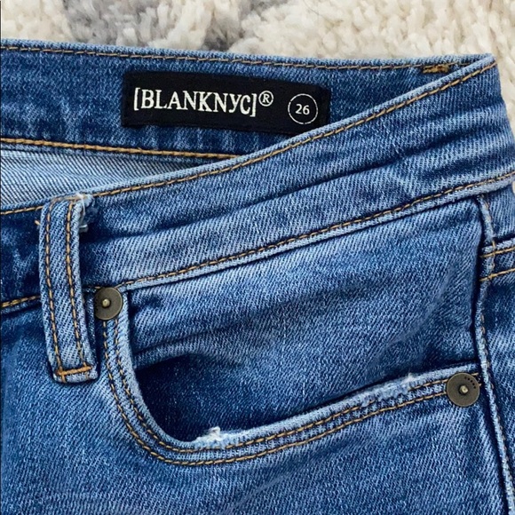 Blank Nyc Ruffle Flare Cropped Raw Frayed Jeans - Picture 3 of 6